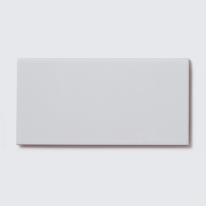FLAT MATT WHITE 10cm x 30cm CERAMIC WALL TILE
